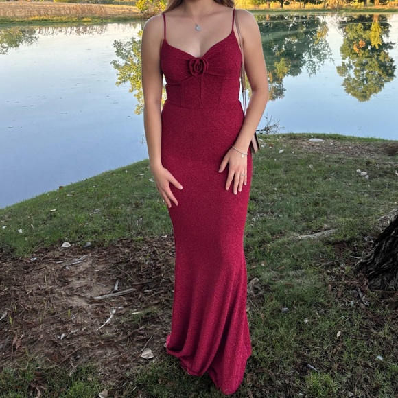 BCX Juniors' Rose-Trim Bustier Gown - Picture 3 of 4